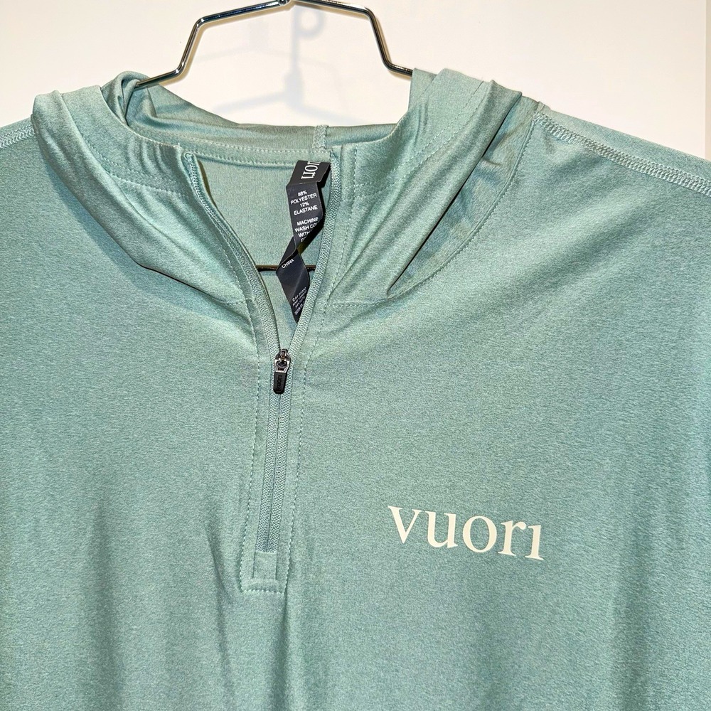 Vuori Mens XL Performance Hoodie Quarter Zip Visor Hood Drawcord V1075